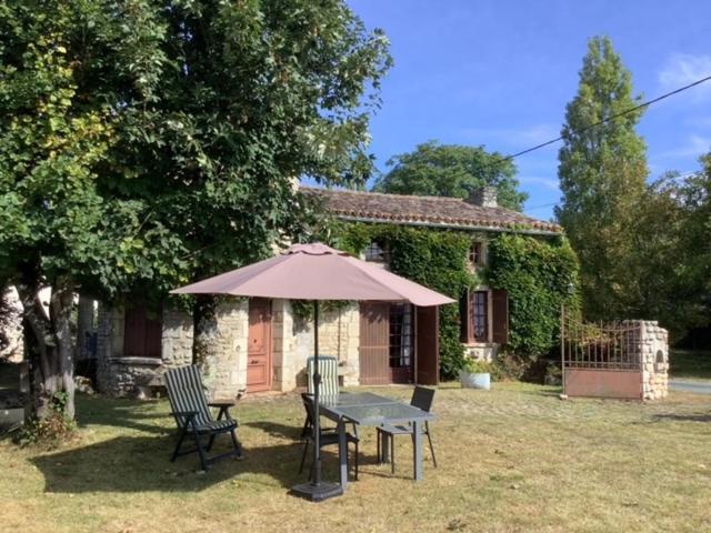 Traditional Charentais Cottage In Countryside 25 Minutes From Royan Balanzac Екстериор снимка